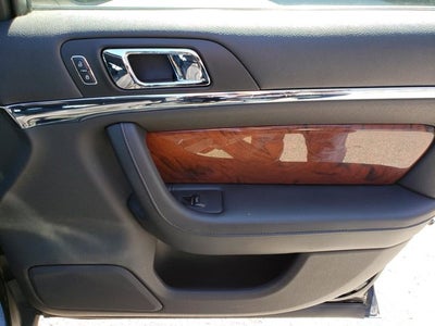 2014 Lincoln MKS 4dr Sdn 3.7L FWD