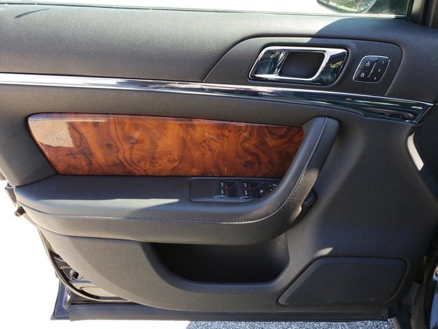 2014 Lincoln MKS 4dr Sdn 3.7L FWD