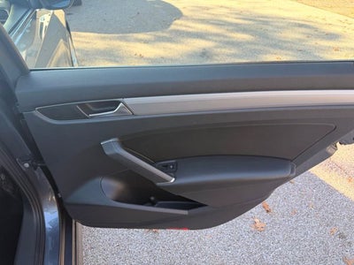 2019 Volkswagen Passat 2.0T Wolfsburg Edition