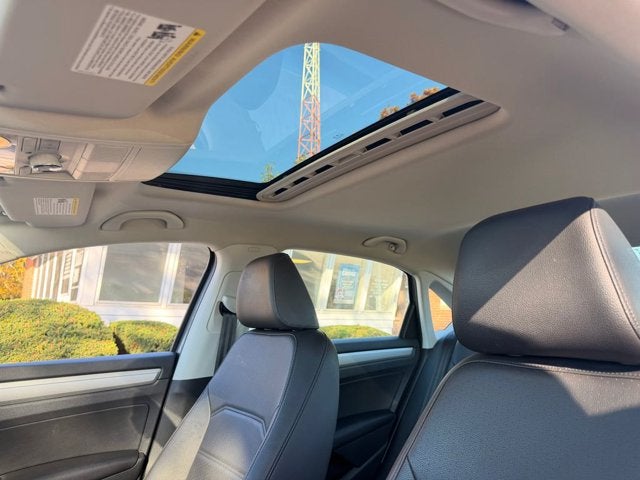 2019 Volkswagen Passat 2.0T Wolfsburg Edition