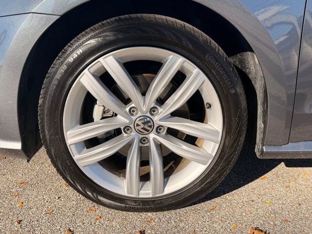 2019 Volkswagen Passat 2.0T Wolfsburg Edition