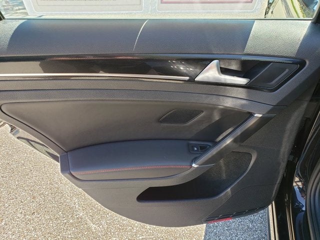 2017 Volkswagen Golf GTI 2.0T 4-Door DSG