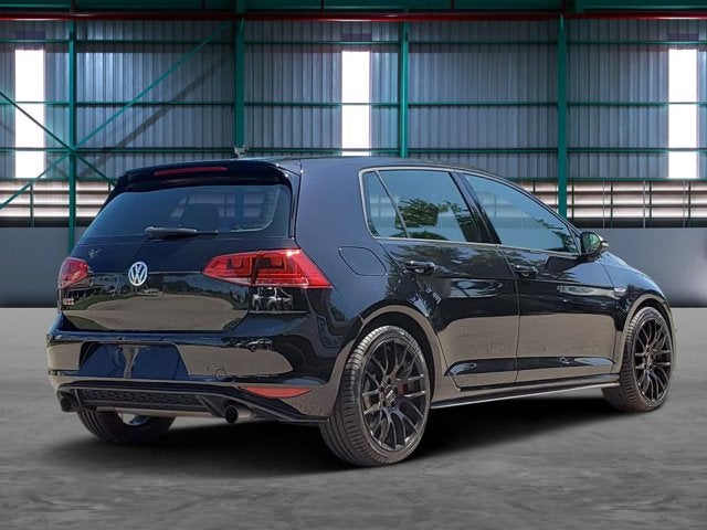 2017 Volkswagen Golf GTI 2.0T 4-Door DSG