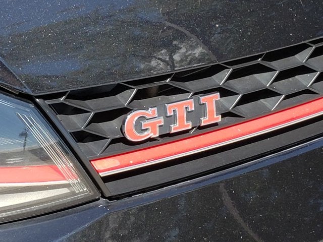 2017 Volkswagen Golf GTI 2.0T 4-Door DSG