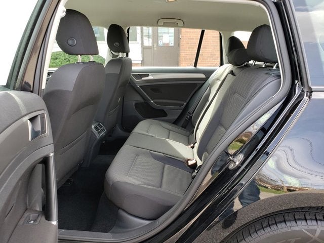 2016 Volkswagen Golf SportWagen 4dr Auto TSI