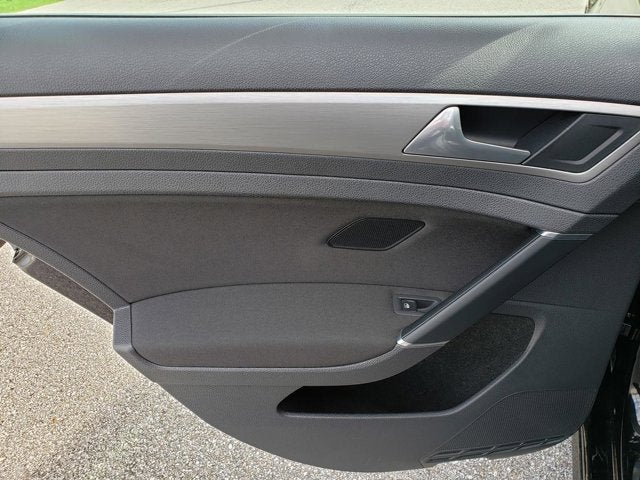 2016 Volkswagen Golf SportWagen 4dr Auto TSI