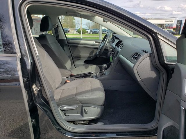 2016 Volkswagen Golf SportWagen 4dr Auto TSI