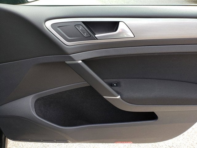 2016 Volkswagen Golf SportWagen 4dr Auto TSI