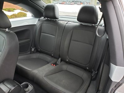 2014 Volkswagen Beetle 2.5L w/Sun/Sound/Nav