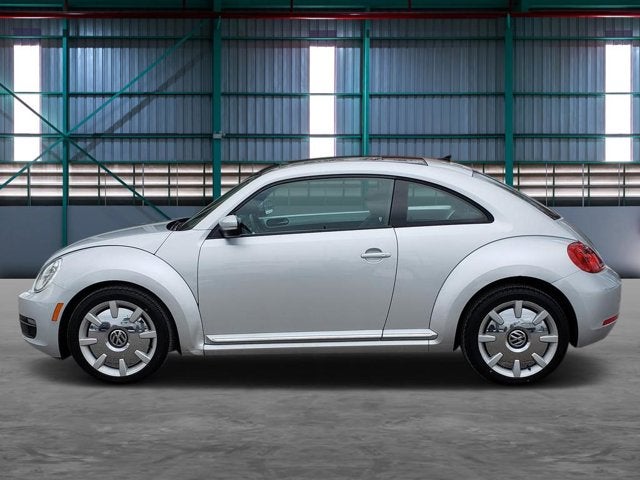 2014 Volkswagen Beetle 2.5L w/Sun/Sound/Nav