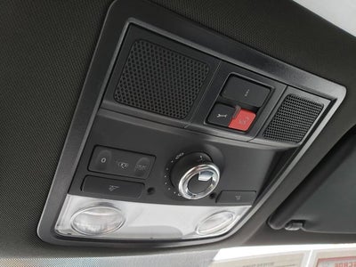 2014 Volkswagen Beetle 2.5L w/Sun/Sound/Nav