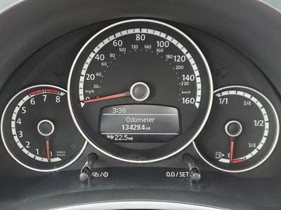 2014 Volkswagen Beetle 2.5L w/Sun/Sound/Nav