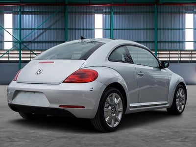 2014 Volkswagen Beetle 2.5L w/Sun/Sound/Nav