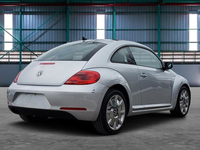 2014 Volkswagen Beetle 2.5L w/Sun/Sound/Nav