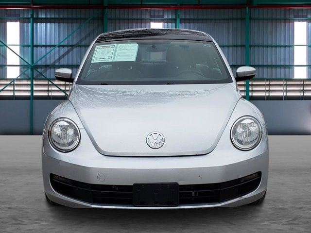 2014 Volkswagen Beetle 2.5L w/Sun/Sound/Nav