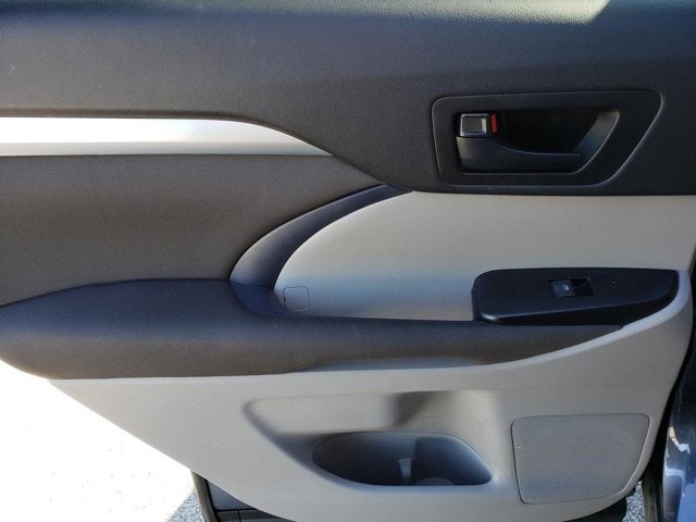 2018 Toyota Highlander LE