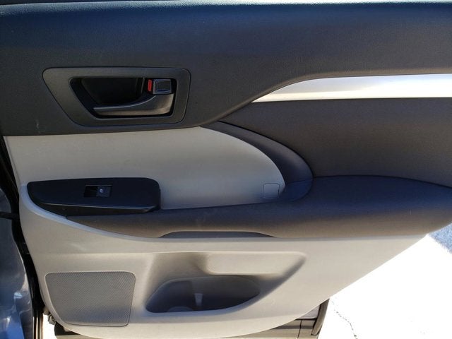 2018 Toyota Highlander LE