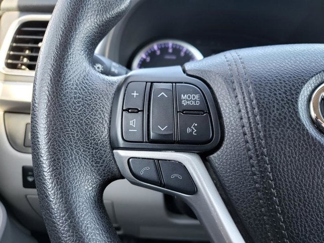 2018 Toyota Highlander LE