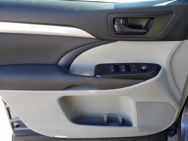 2018 Toyota Highlander LE