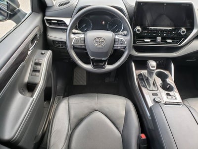 2021 Toyota Highlander Platinum