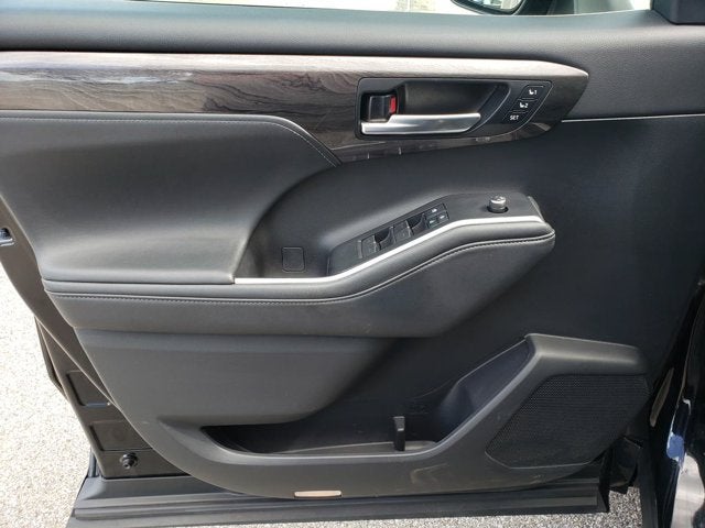 2021 Toyota Highlander Platinum