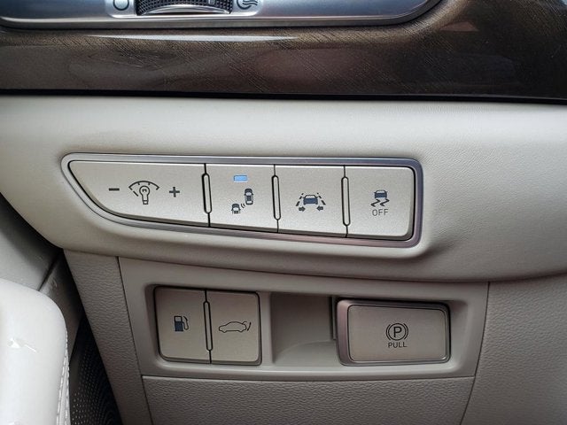 2017 Genesis G90 3.3T Premium