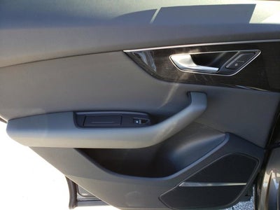 2020 Audi Q8 Premium Plus