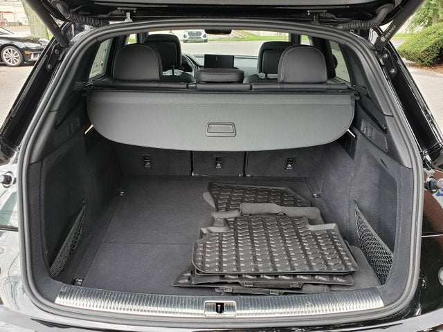 2023 Audi SQ5 Prestige