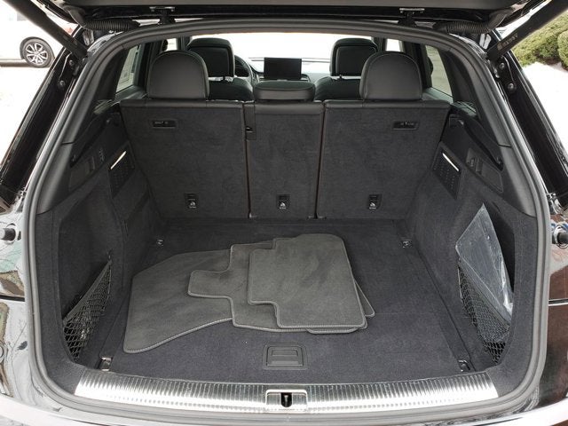 2023 Audi SQ5 Prestige