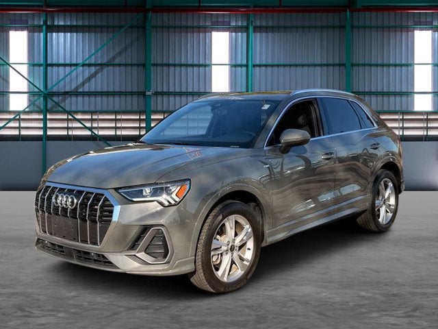 2023 Audi Q3 S line Premium