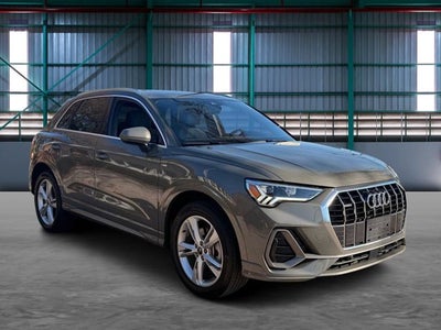 2023 Audi Q3 S line Premium