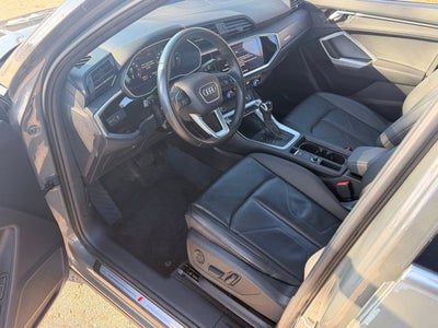 2023 Audi Q3 S line Premium