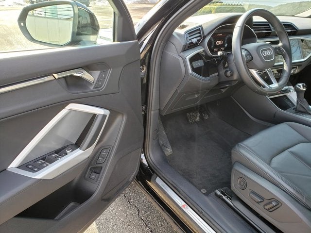 2023 Audi Q3 S line Premium