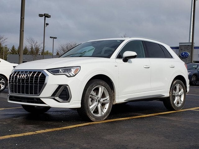 2023 Audi Q3 S line Premium