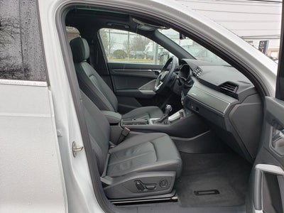 2023 Audi Q3 S line Premium