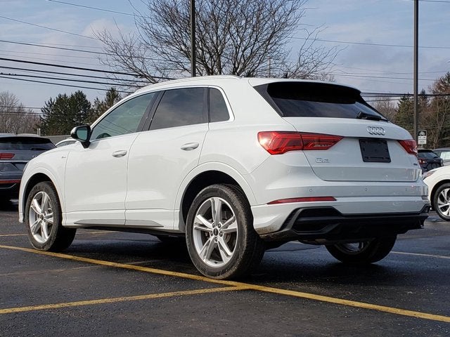 2023 Audi Q3 S line Premium