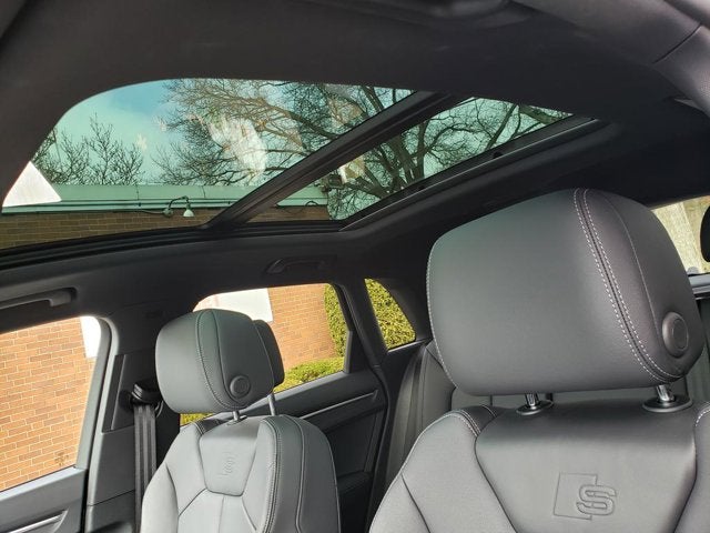 2024 Audi Q3 S line Premium