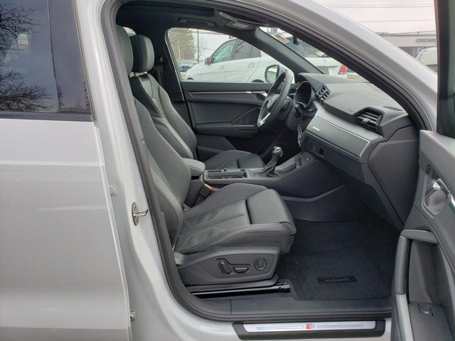 2024 Audi Q3 S line Premium