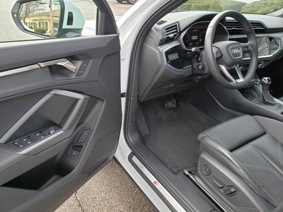 2024 Audi Q3 S line Premium