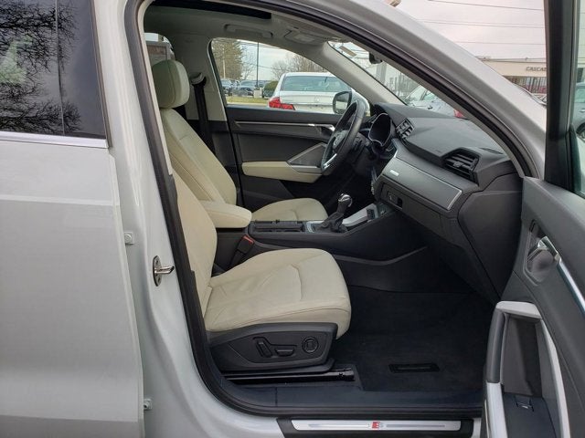 2023 Audi Q3 S line Premium