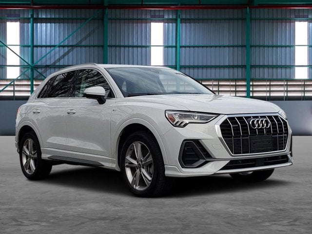 2023 Audi Q3 S line Premium