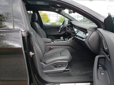 2025 Audi Q8 Premium Plus