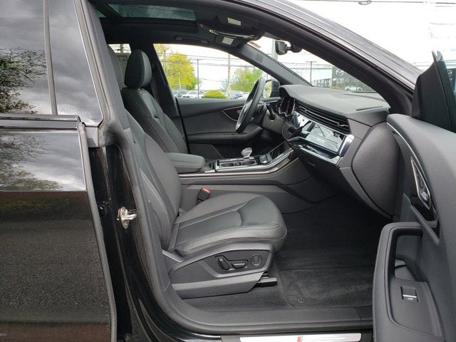 2025 Audi Q8 Premium Plus