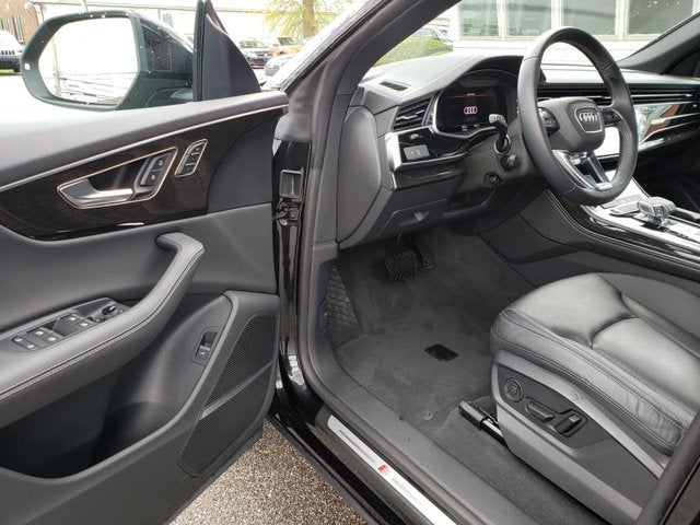2025 Audi Q8 Premium Plus