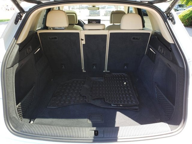 2023 Audi Q5 S line Premium