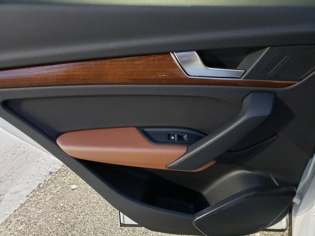 2022 Audi Q5 S line Premium