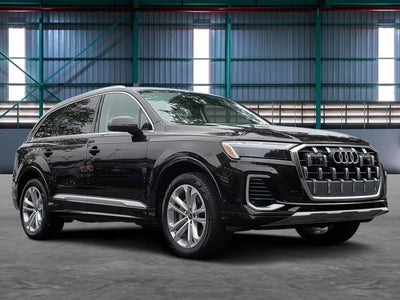 2025 Audi Q7 Premium Plus
