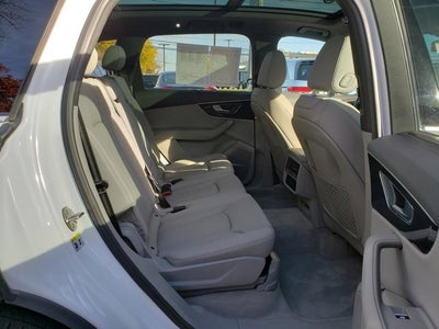 2021 Audi Q7 Premium Plus