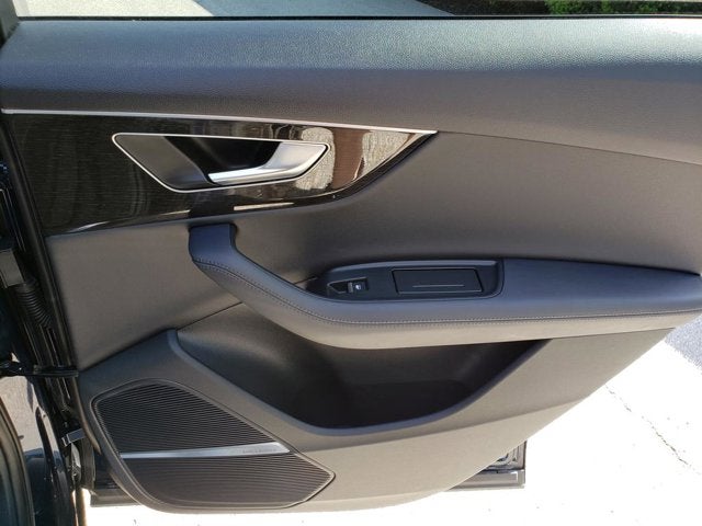 2023 Audi Q7 Premium Plus