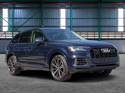 2023 Audi Q7 Premium Plus